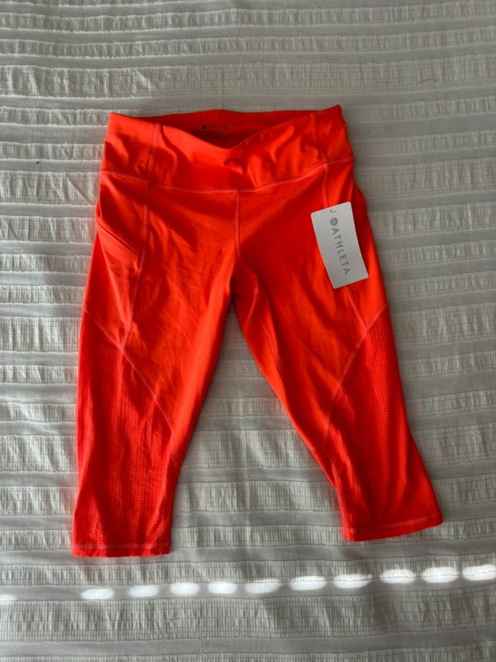 Athleta Cropped Leggings | NWT | Size Medium